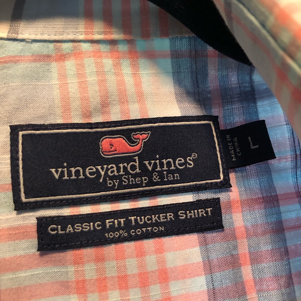 Button Down Vineyard Vines Size Large - image 2